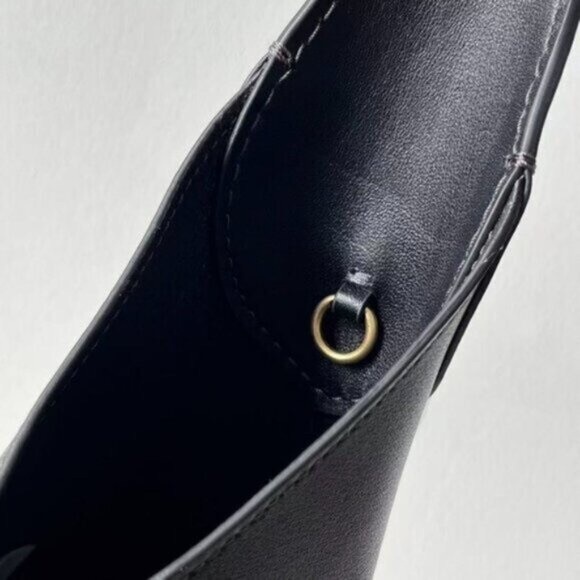 Coach Brooklyn Shoulder Bag 28 - Picture 5 of 8